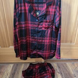 House of Harlow 1960 Red and Black Plaid Sleepwear